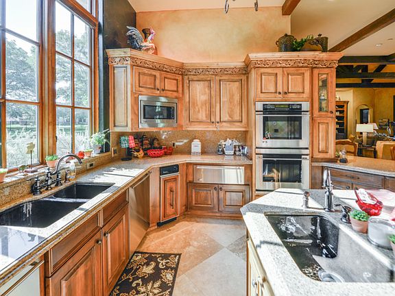 5th image of 720 Glen Abbey Dr