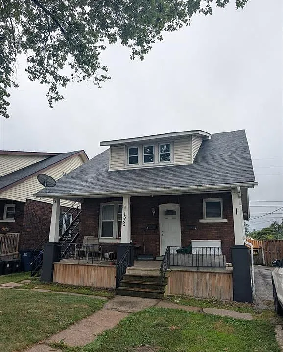 1335 Marentette Ave #UPPER