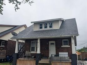 1335 Marentette Ave, Windsor, ON