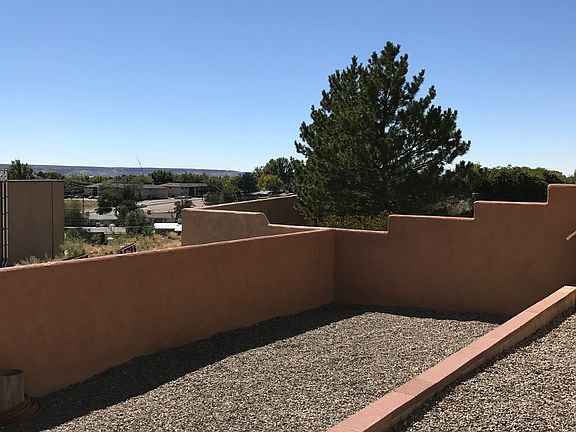 2nd image of 3321 Santa Fe Ct