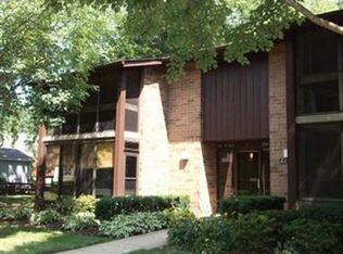 22954 Maple Ridge Rd UNIT 201, North Olmsted, OH 44070
