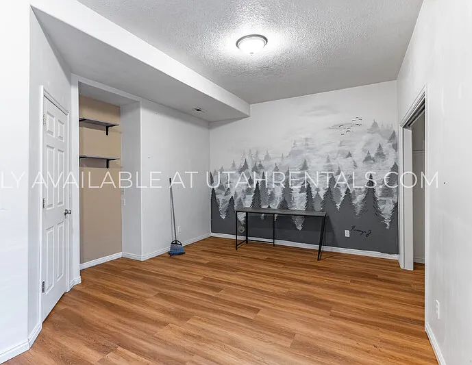 1156 S 1420 E — Photo 21