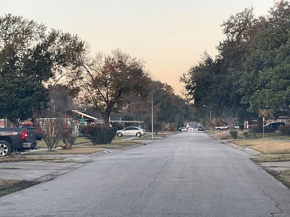2nd image of 306 E Janisch Rd