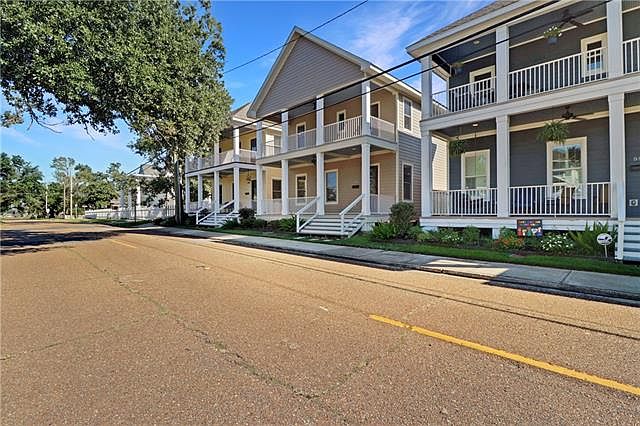 1st image of 522 Mill St