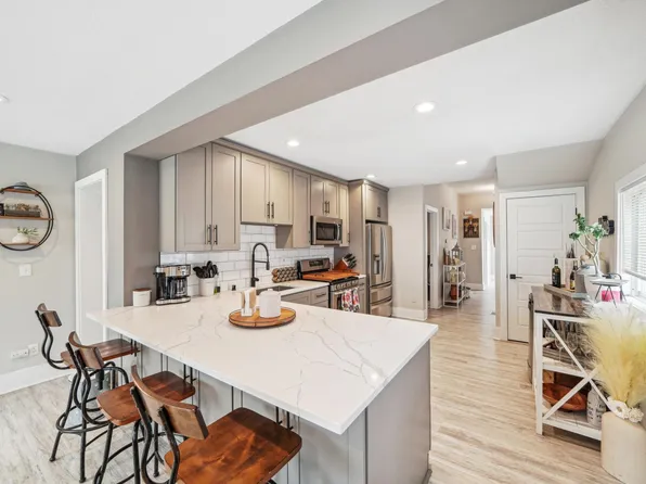 2910 California St NE, Minneapolis, MN 55418