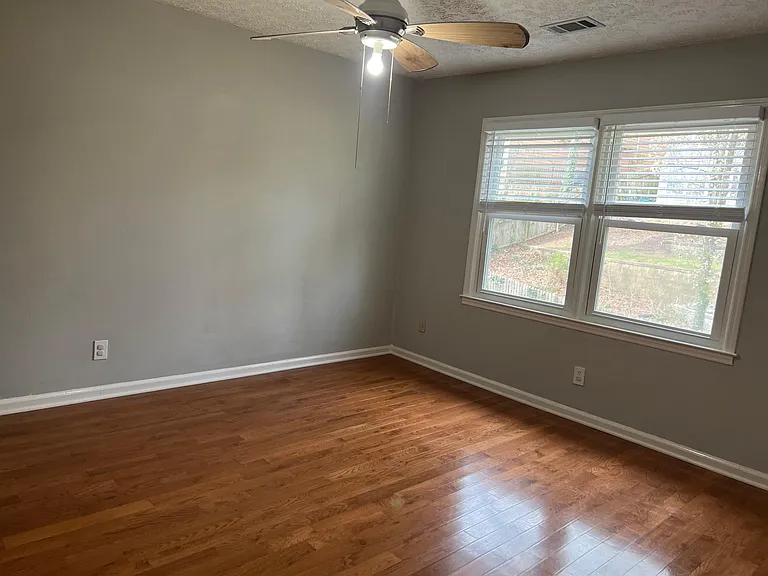 3011 Vinson Dr — Photo 18