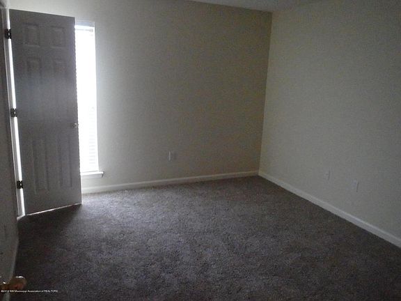 4th image of 6929 Rosebury Dr
