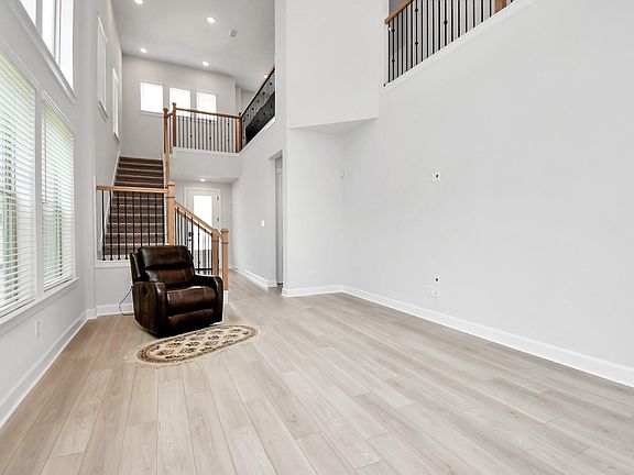 4th image of 1538 Park Path Dr