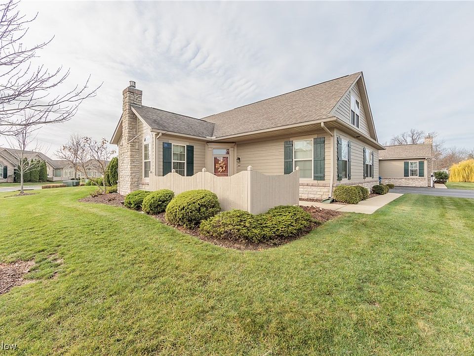 1st image of 260 Quarry Lakes Dr