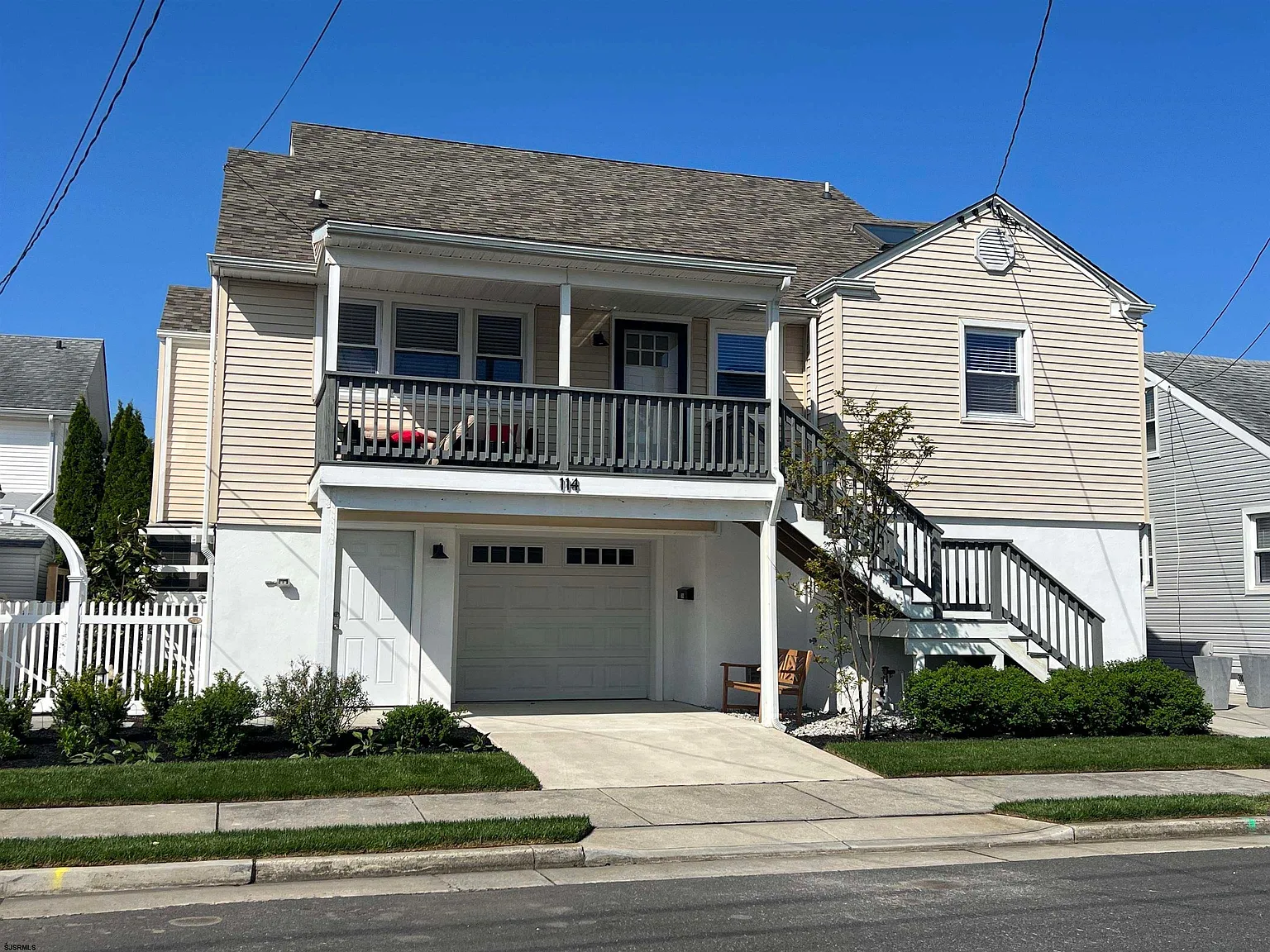 4 bed, 3.0 bath, $5,000 — Photo 1