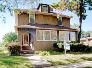 812 S 3rd Ave, Maywood, IL 60153