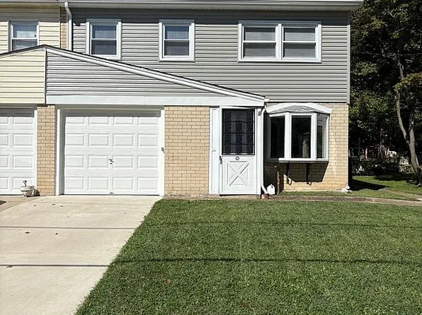 621 Artwood Dr, Philadelphia, PA 19115