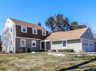 125 Far Horizons Dr, Easton, CT 06612