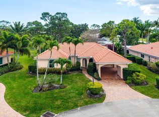 2 Fairway Dr, Boynton Beach, FL 33436