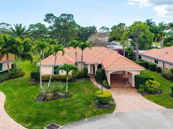 2 Fairway Drive, Boynton Beach, FL 33436