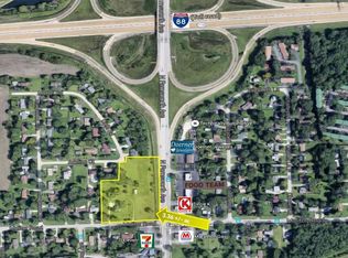 1826 N Farnsworth Ave, Aurora, IL 60505