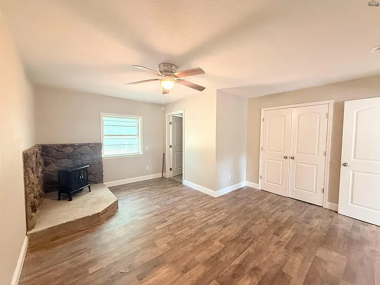 104 Sandy Ln — Photo 16