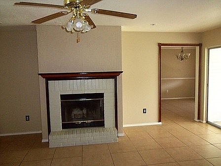 3rd image of 4401 Breckenridge Dr