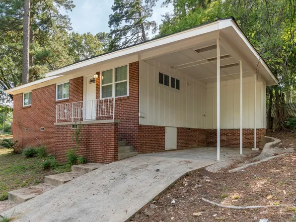 17 Woodcliff Cir, Little Rock, AR 72204