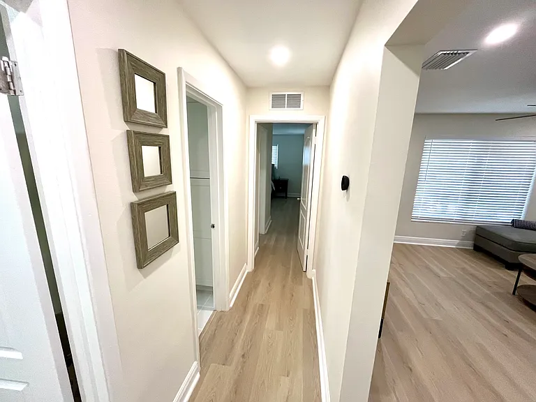 192 SE 27th Ct — Photo 15