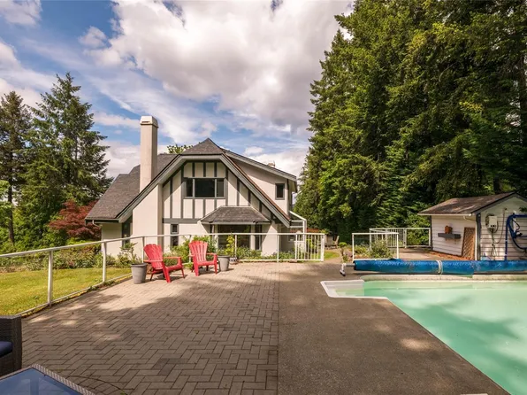 6353 Highwood Dr, North Cowichan, BC V9L 5R3