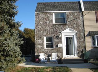 32 Windsor Ln, Clifton Heights, PA 19018