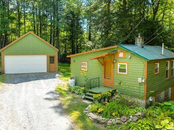 106 Hall Road, Chester, VT 05143