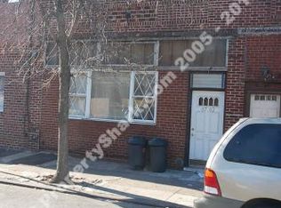 6762 79th St, Middle Village, NY 11379