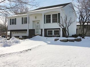 94 Park Pl, Hebron, IN 46341