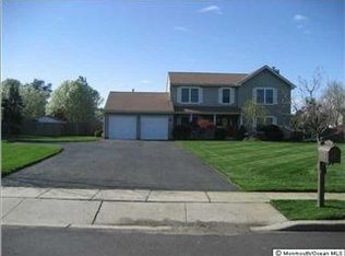 64 Symmes Dr, Manalapan, NJ 07726