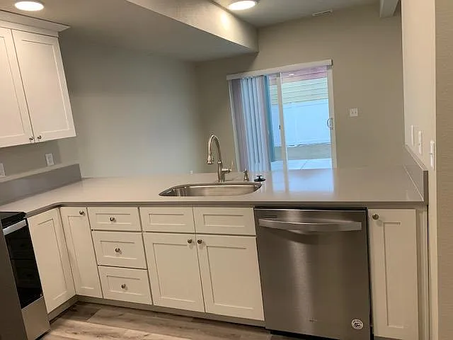 3 bed, 2.5 bath, 1500 sqft, $2,195 — Photo 3