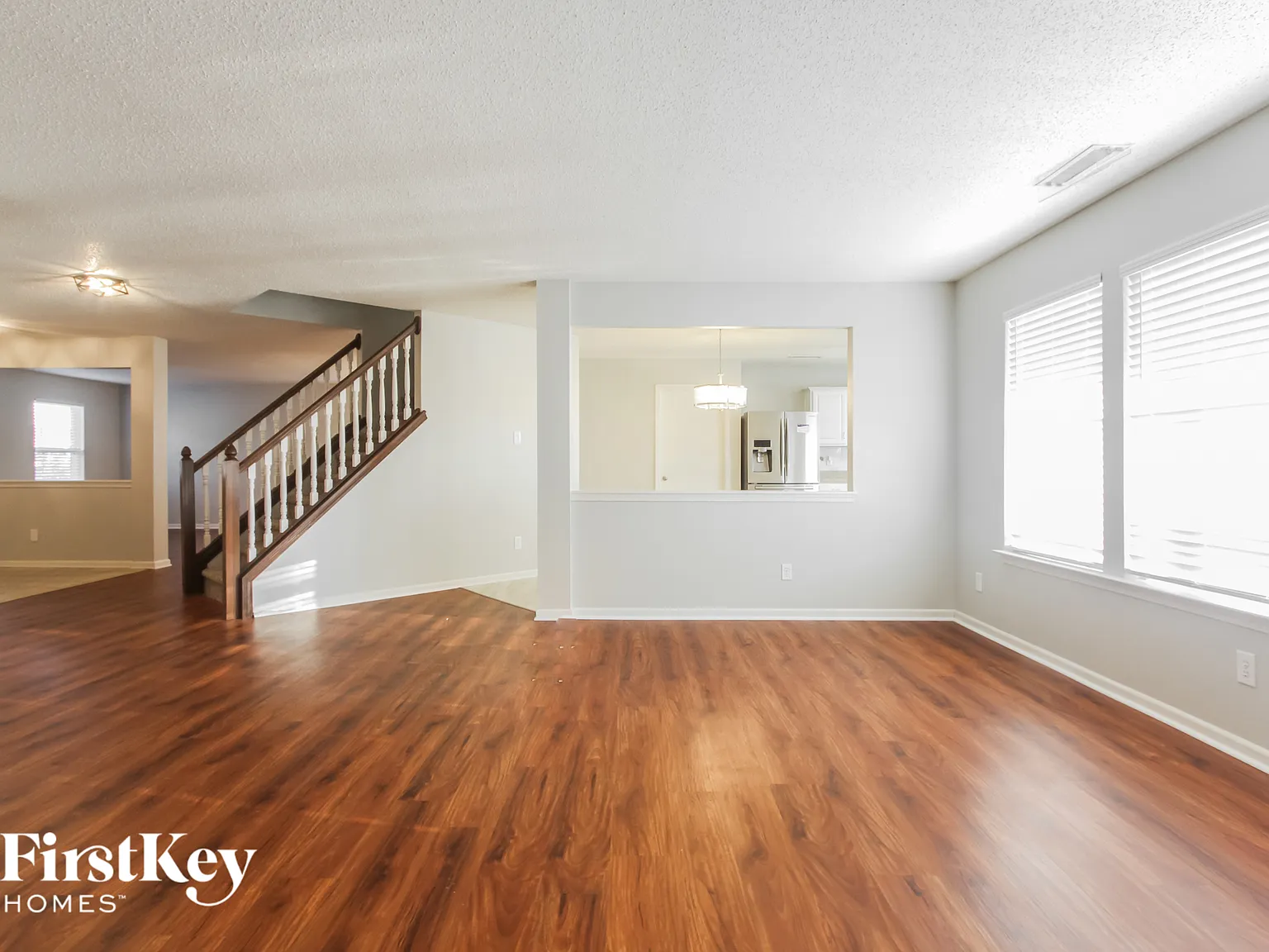 4 bed, 2.5 bath, 3166 sqft, $2,470 — Photo 4