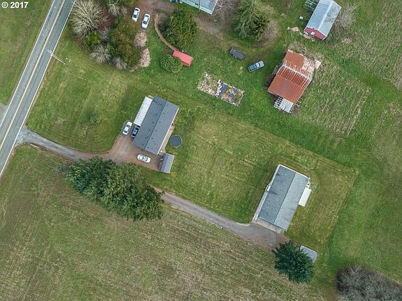 3rd image of 2703 NE 339th St