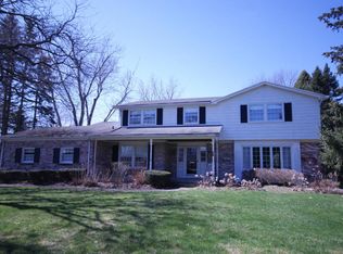 41 White Hills Ave NE, Grand Rapids, MI 49546