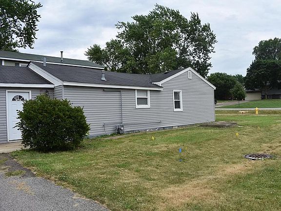 5th image of 1042 Norfolk St
