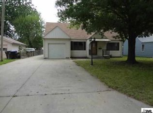 814 SW Randolph Ave, Topeka, KS 66606