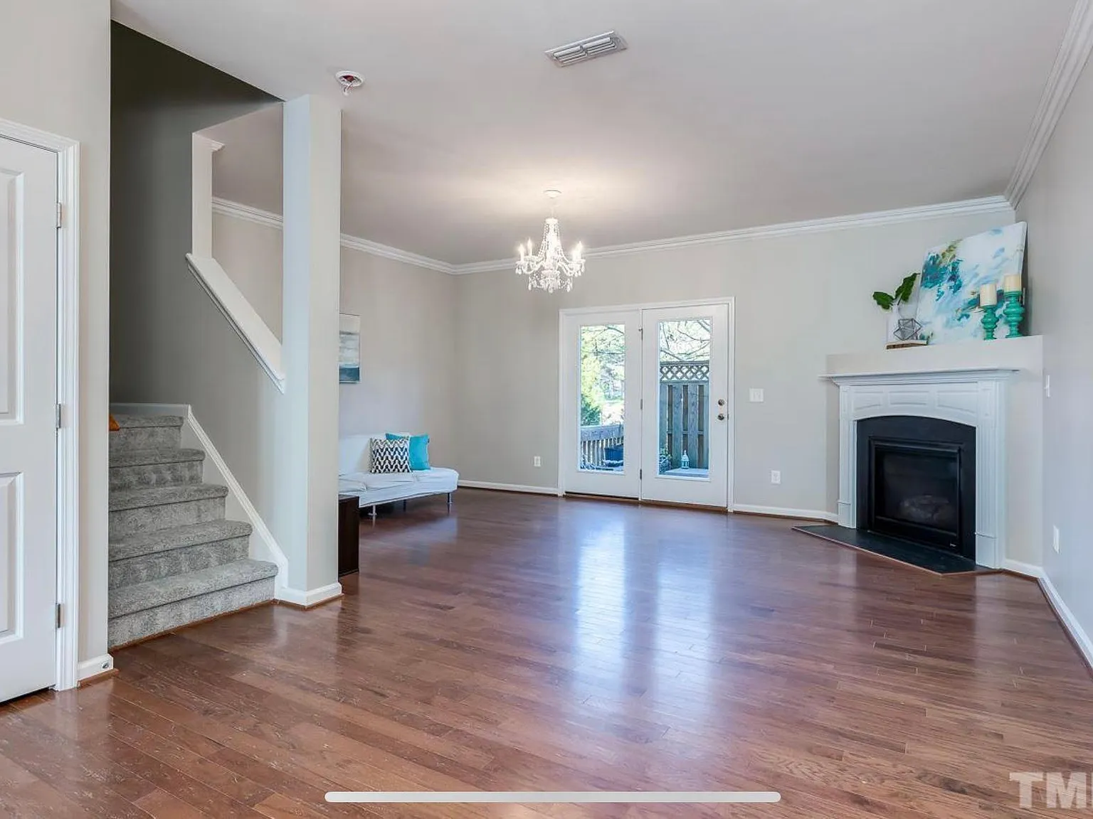 1649 Holly Grove Way — Photo 3