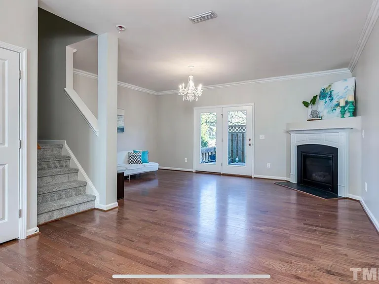 1649 Holly Grove Way — Photo 3
