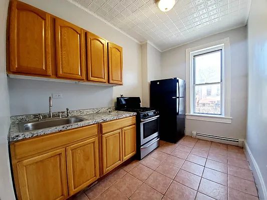 Rented by Linda N Eskander, LREB | media 35