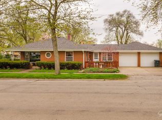 18057 Chicago Ave, Lansing, IL 60438