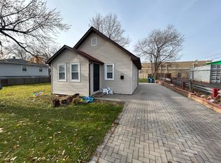 622 Howard Ave, Aurora, IL 60506