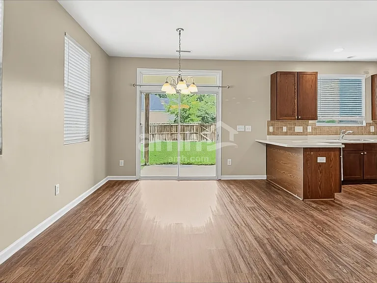 148 Bellfare Dr — Photo 5
