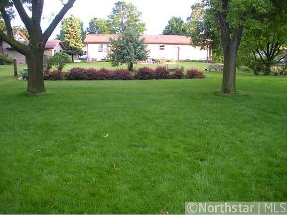 5th image of 204 4th St SE