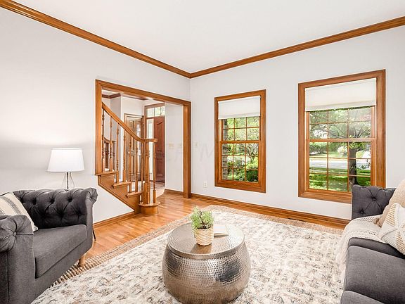 5th image of 1015 Sunbury Lake Dr