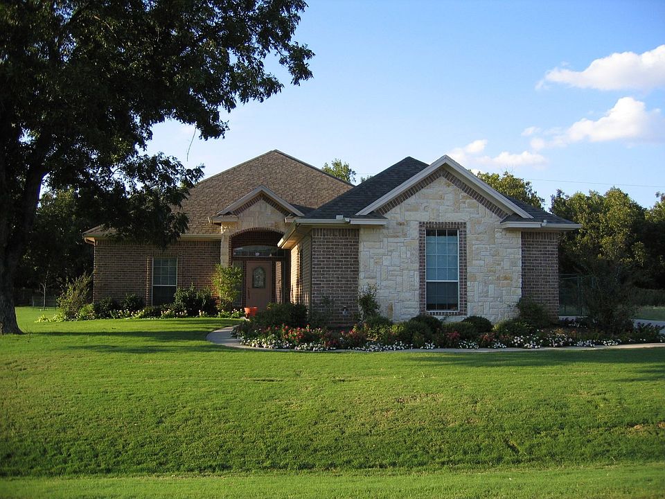 3/2/3 brick/stone home