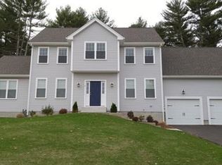 28 Dogwood Dr, Upton, MA 01568