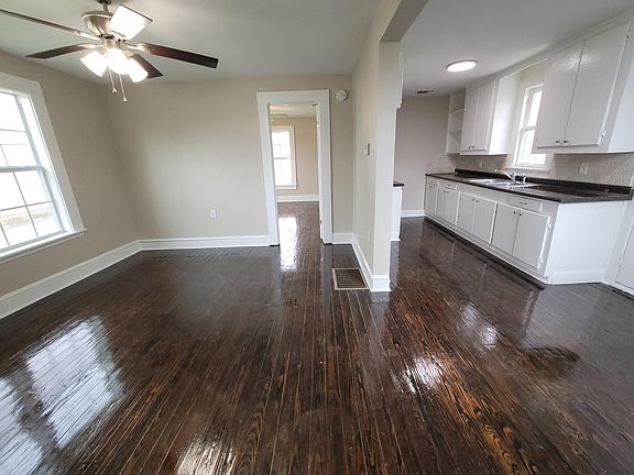 5th image of 928 Collier Dr
