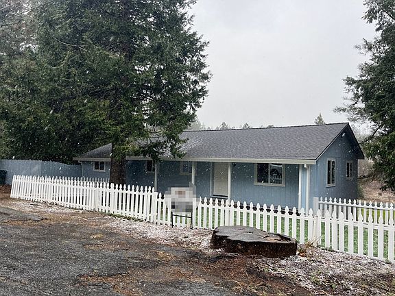 2nd image of 3972 Roosevelt Ave