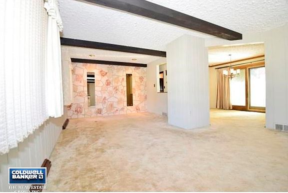 3rd image of 1341 Crestwood Dr