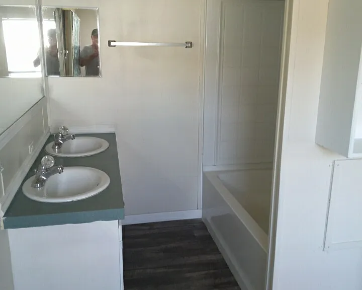 4043 NW 40th Ter — Photo 13